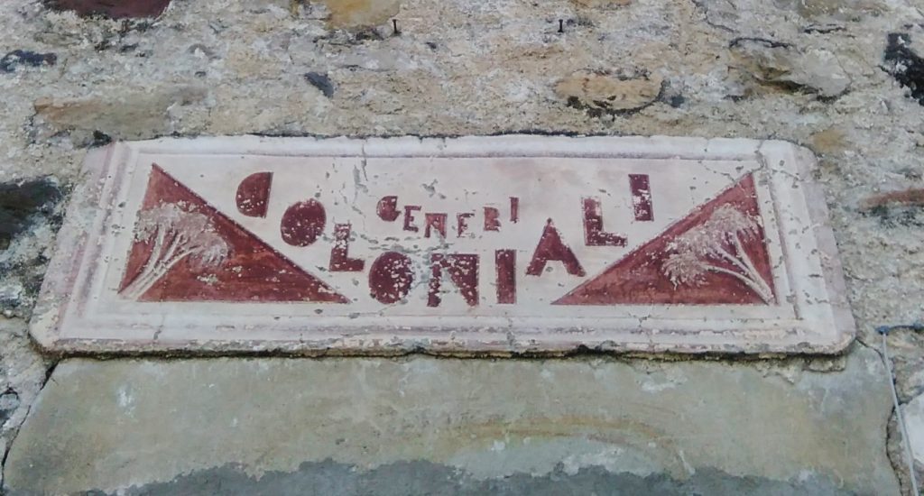 Tuili generi coloniali